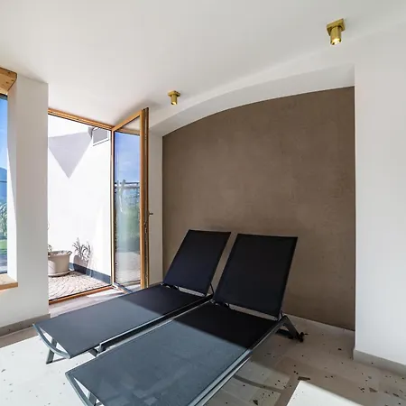 Rosa Unterschoeberlehof - Anna 아파트 *