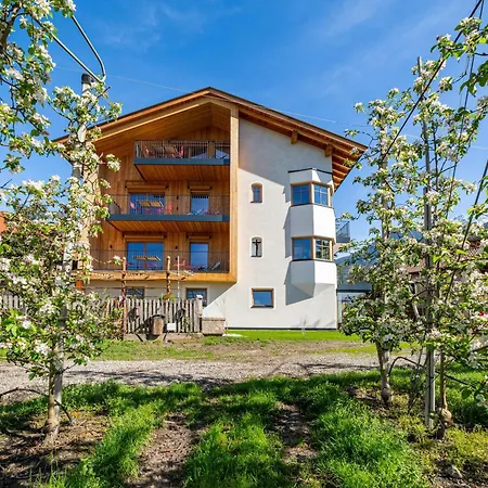 Rosa Unterschoeberlehof - Anna * מראנו