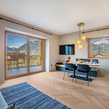 Rosa Unterschoeberlehof - Anna Apartment Merano