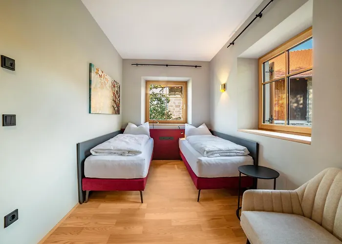 Rosa Unterschöberlehof - Anna Meran